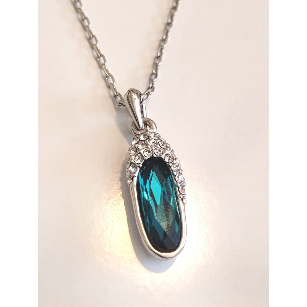 🩵Teal Blue Crystal Oval Pavé Pendant Necklace Romantic Coquette Mermaid Preppy